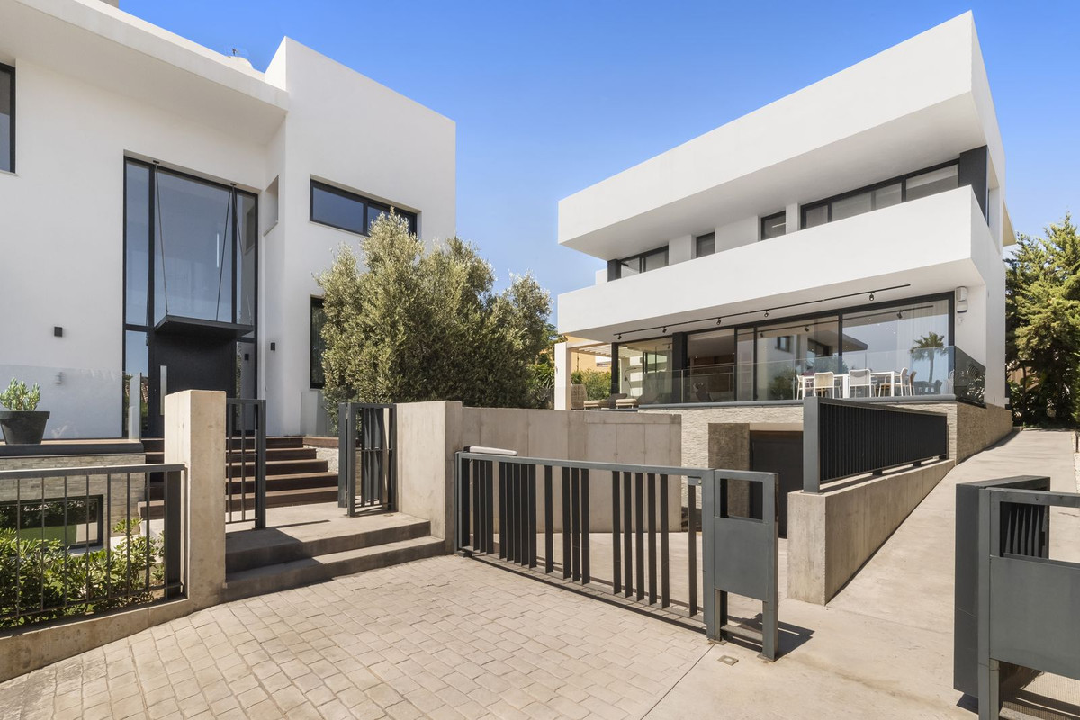 Vrijstaande Villa in Costabella-25