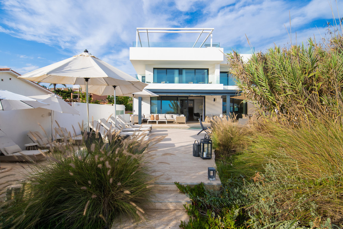 Vrijstaande Villa in Costabella-11