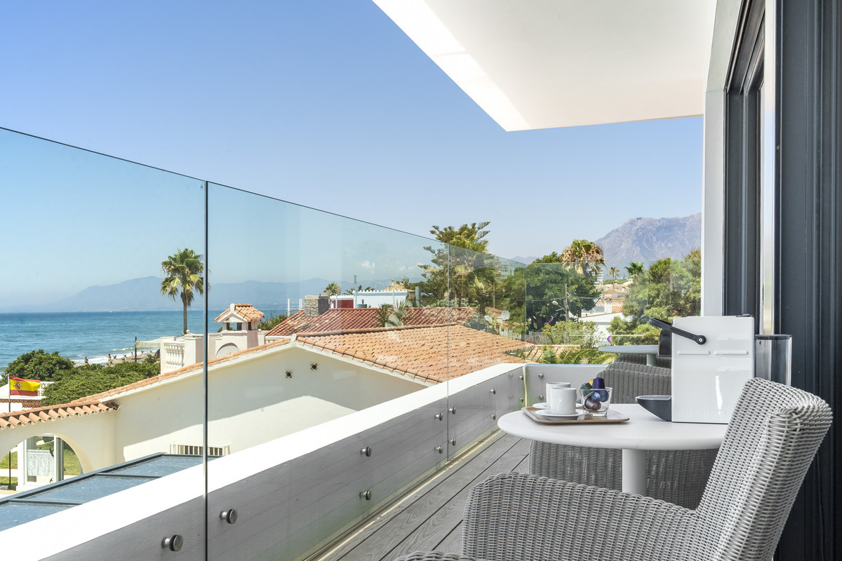 Vrijstaande Villa in Costabella-15