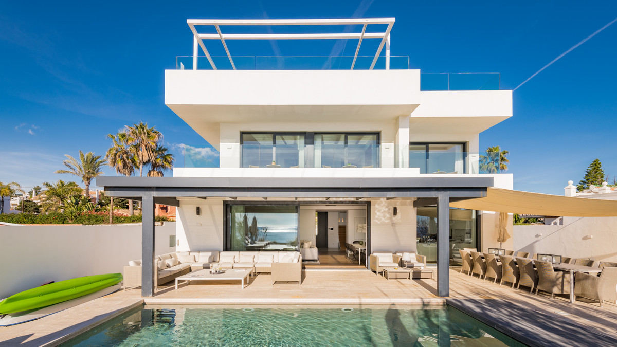 Vrijstaande Villa in Costabella-2