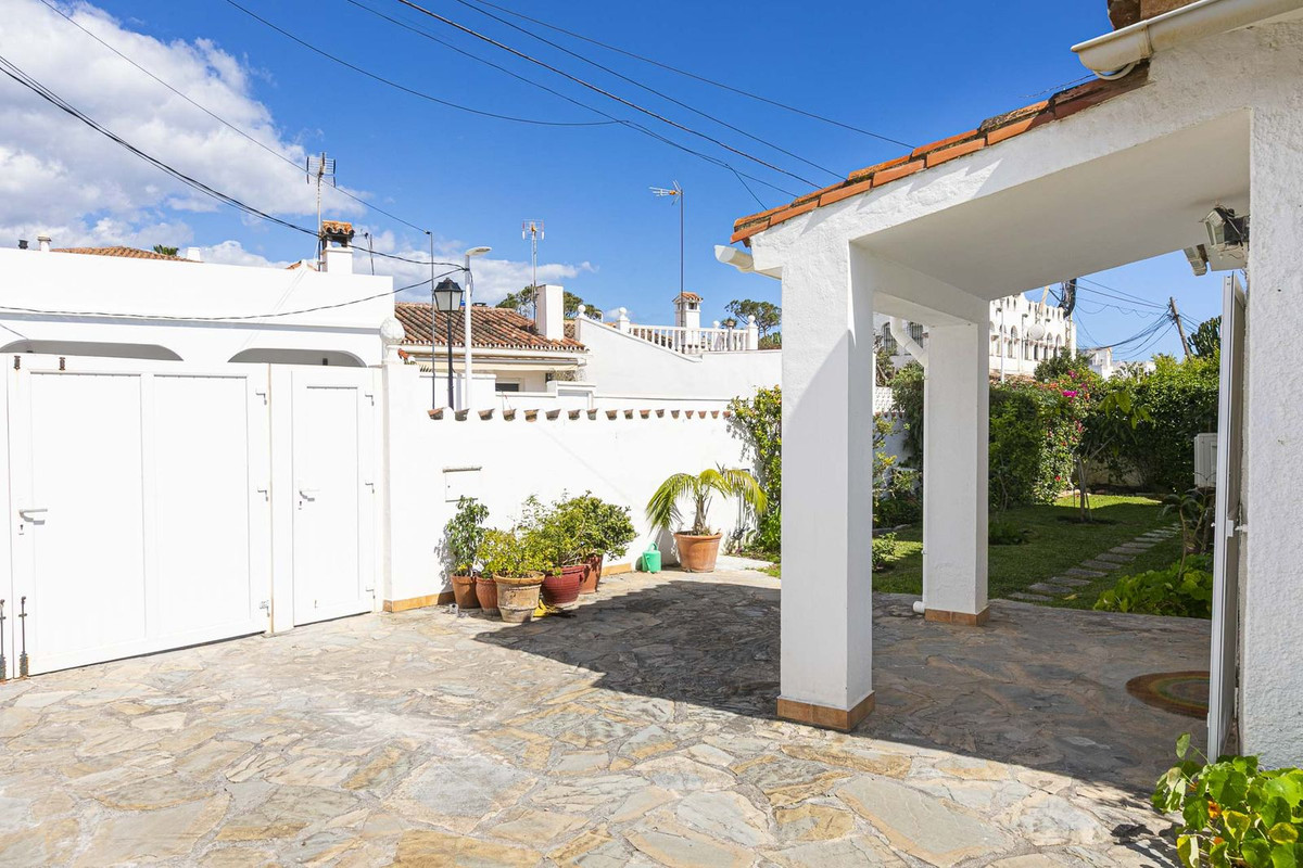 Vrijstaande Villa in Costabella-14