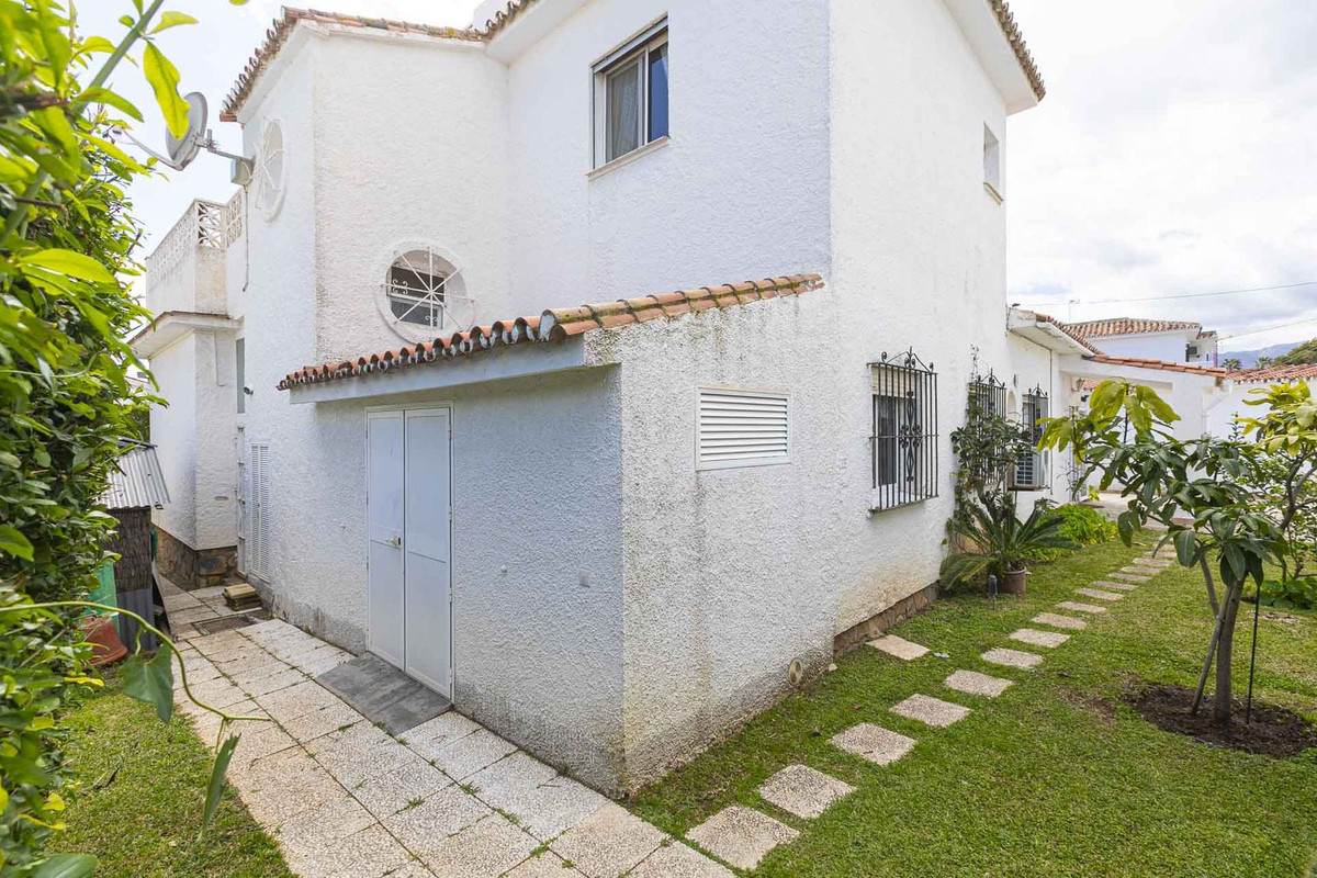 Vrijstaande Villa in Costabella-17
