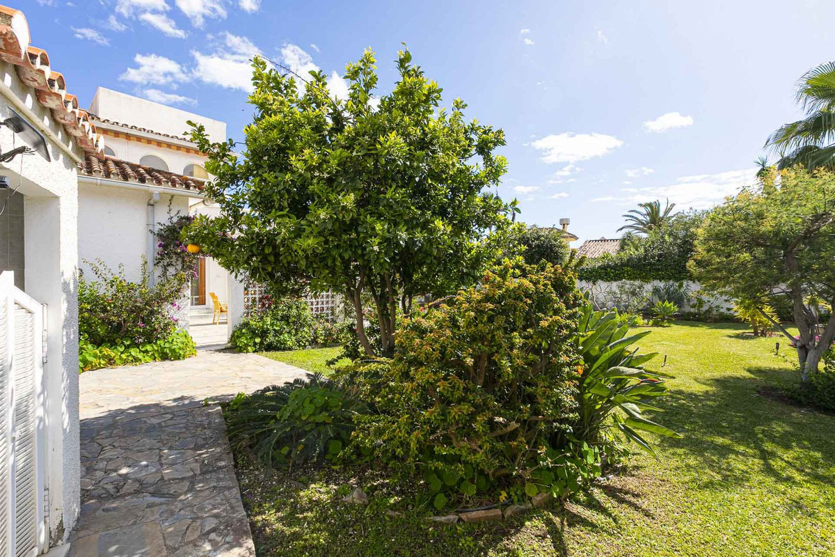 Vrijstaande Villa in Costabella-21
