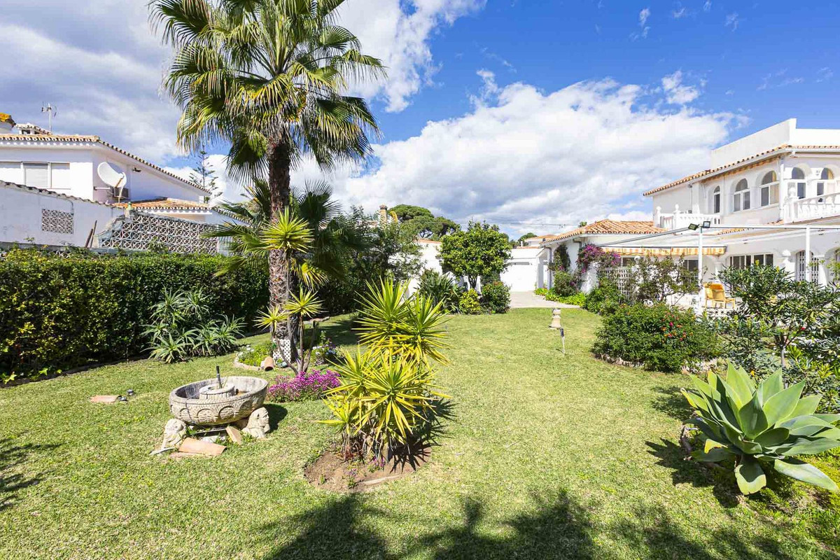 Vrijstaande Villa in Costabella-23