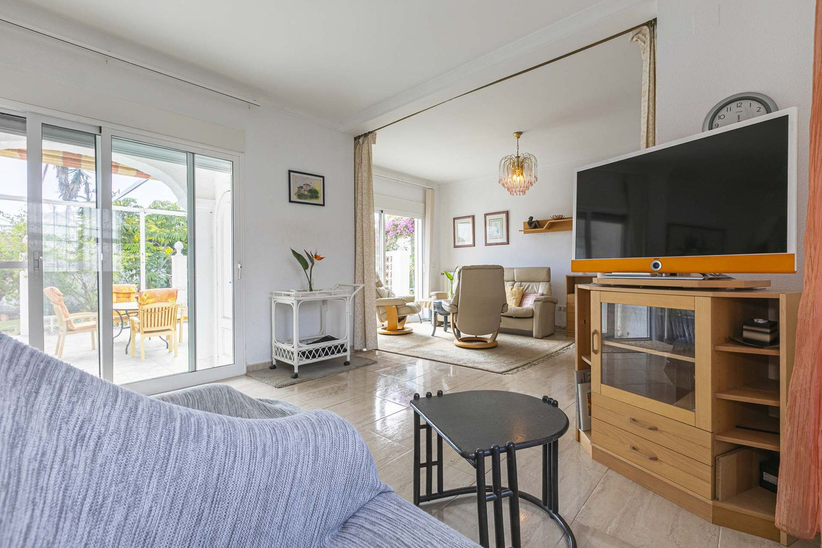 Vrijstaande Villa in Costabella-24