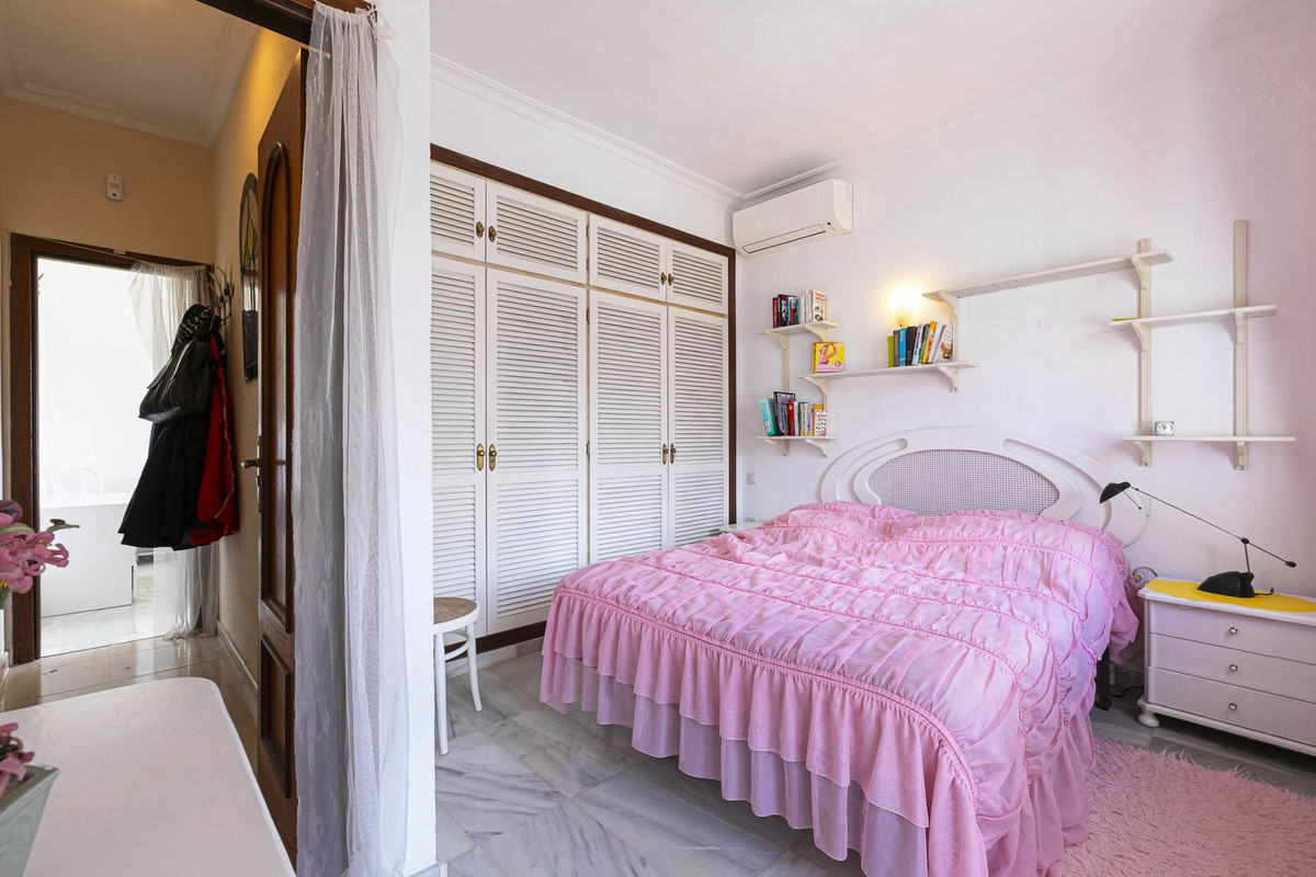 Vrijstaande Villa in Costabella-39