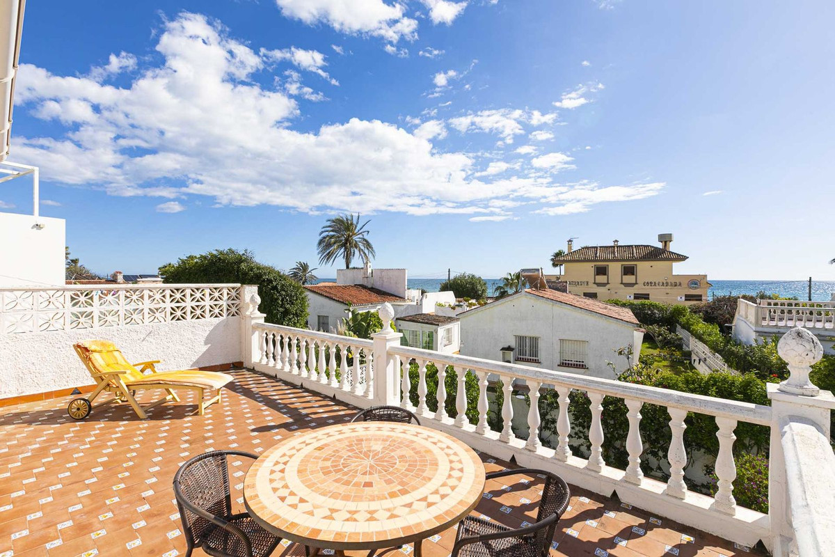 Vrijstaande Villa in Costabella-50