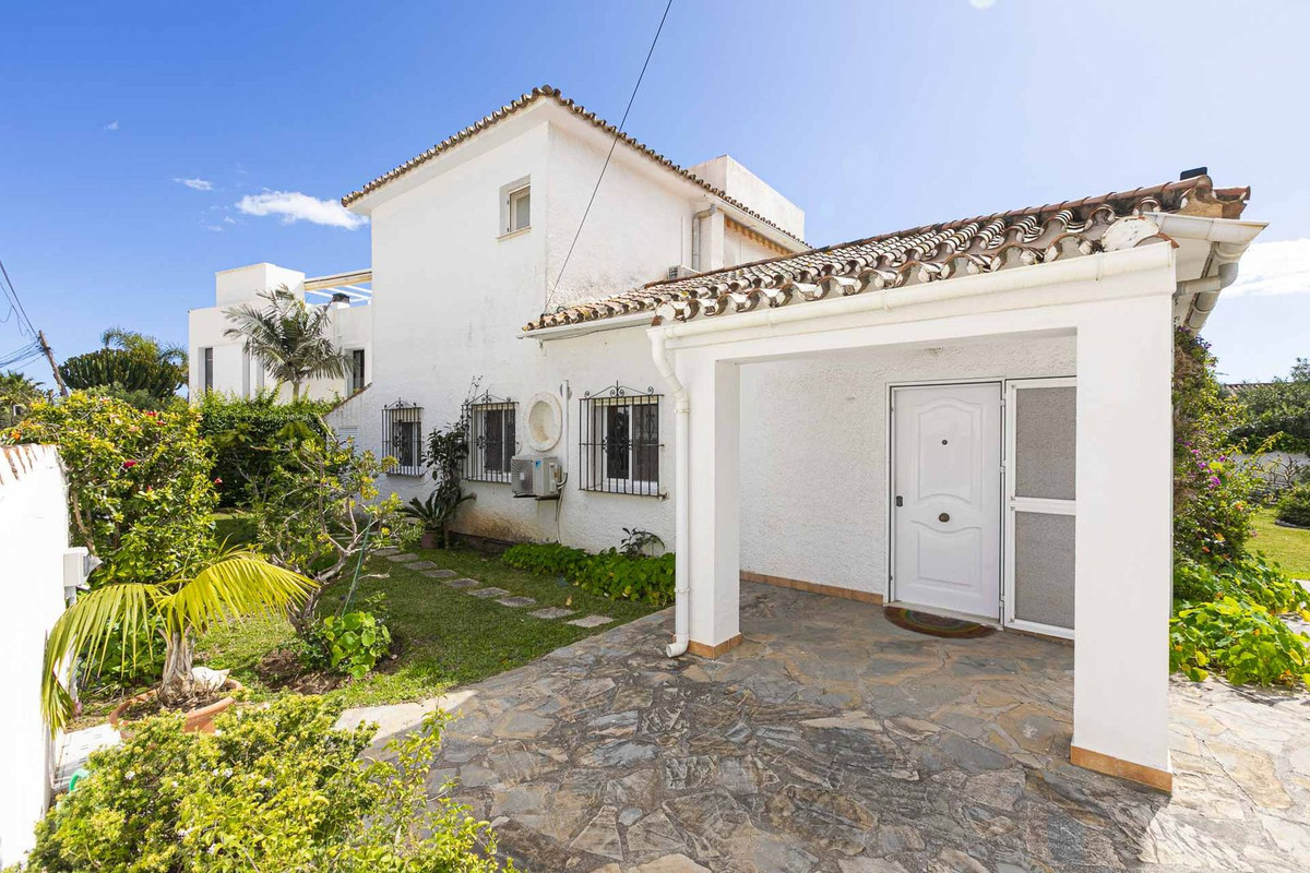 Vrijstaande Villa in Costabella-8