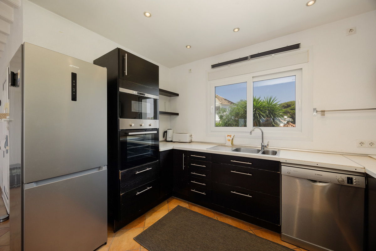 Huis te koop in Costabella | 4 slaapkamers H5080297