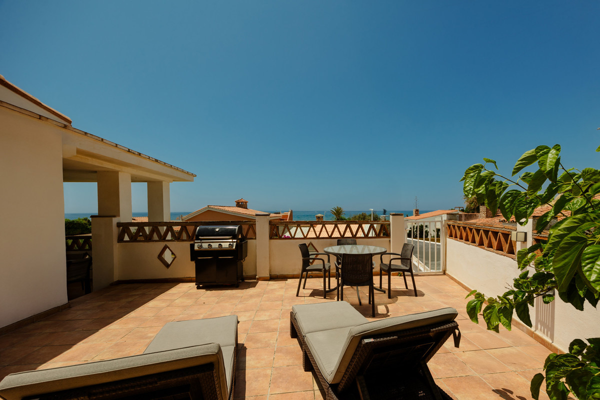 Huis te koop in Costabella | 4 slaapkamers H5080297