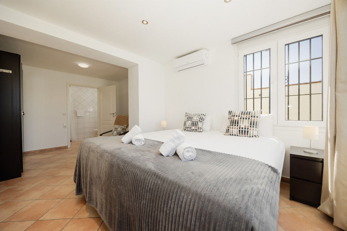 Huis te koop in Costabella | 4 slaapkamers H5080297