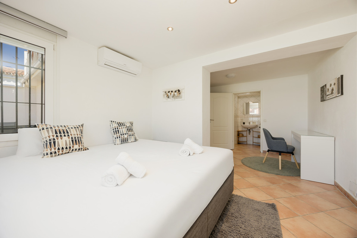 Huis te koop in Costabella | 4 slaapkamers H5080297