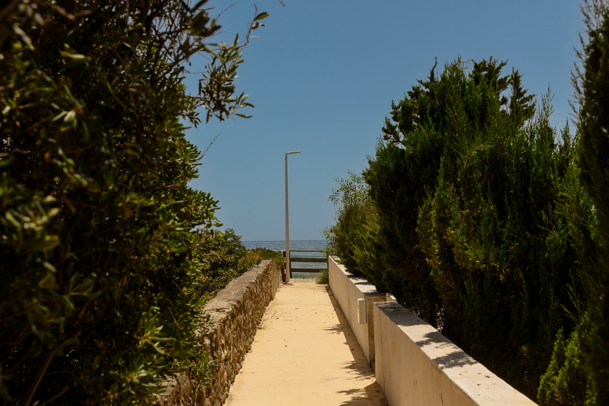 Huis te koop in Costabella | 4 slaapkamers H5080297