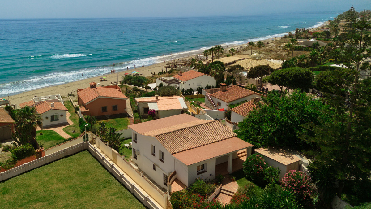 Huis te koop in Costabella | 4 slaapkamers H5080297
