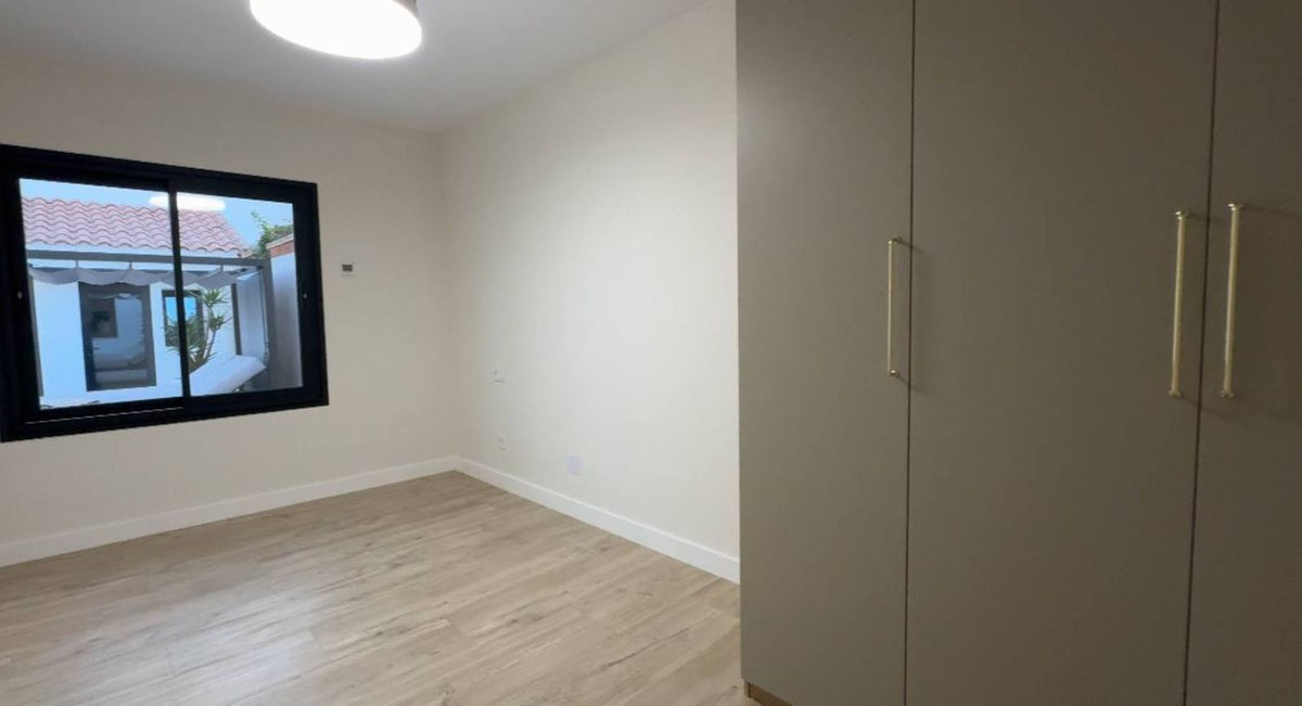 Huis te koop in Costabella | 5 slaapkamers H5188048