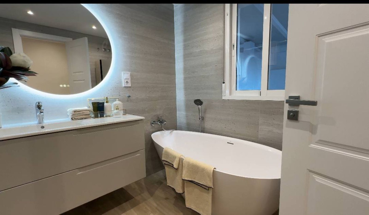 Huis te koop in Costabella | 5 slaapkamers H5188048