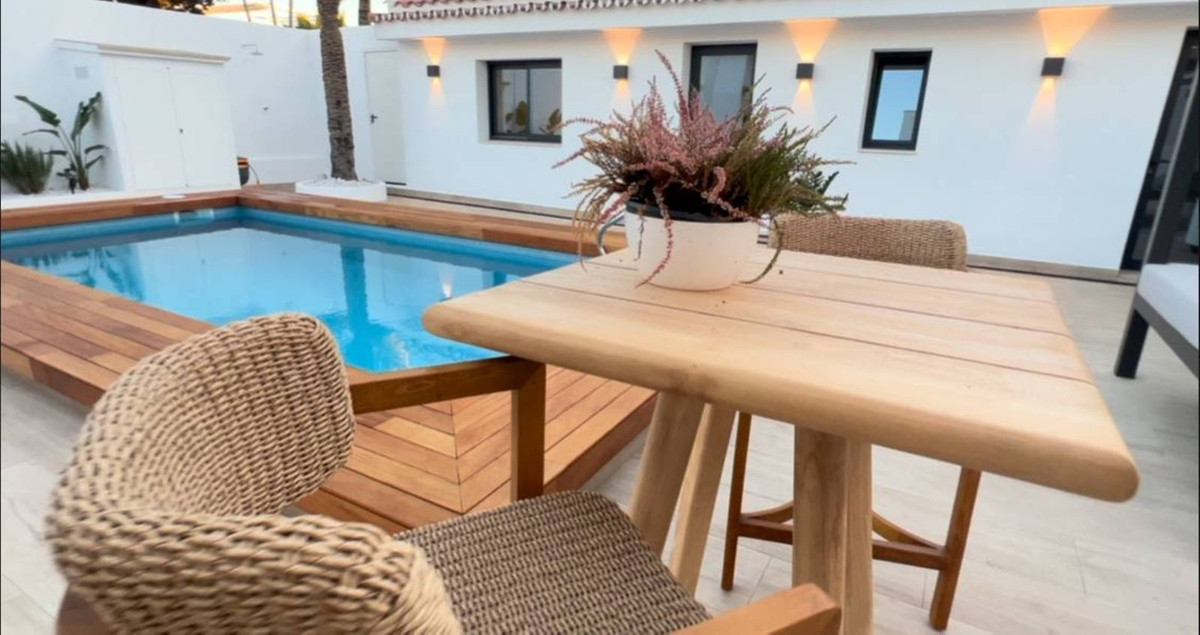 Huis te koop in Costabella | 5 slaapkamers H5188048