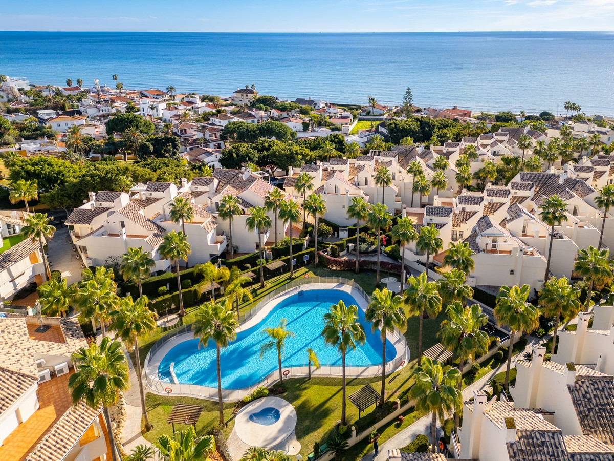 Huis te koop in Costabella | 4 slaapkamers H5286457