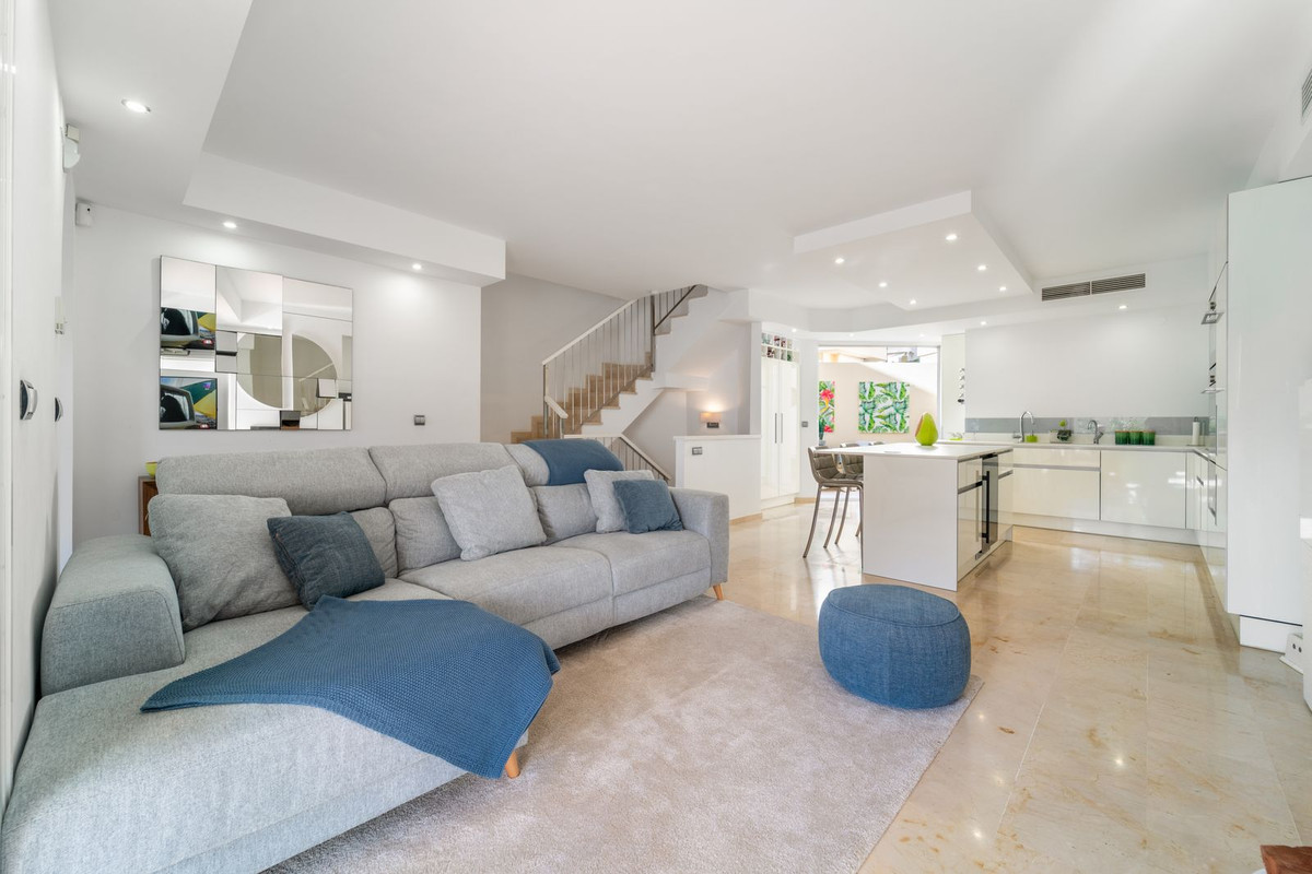 Huis te koop in Costabella | 4 slaapkamers H5286457