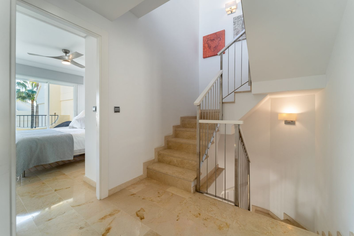 Huis te koop in Costabella | 4 slaapkamers H5286457