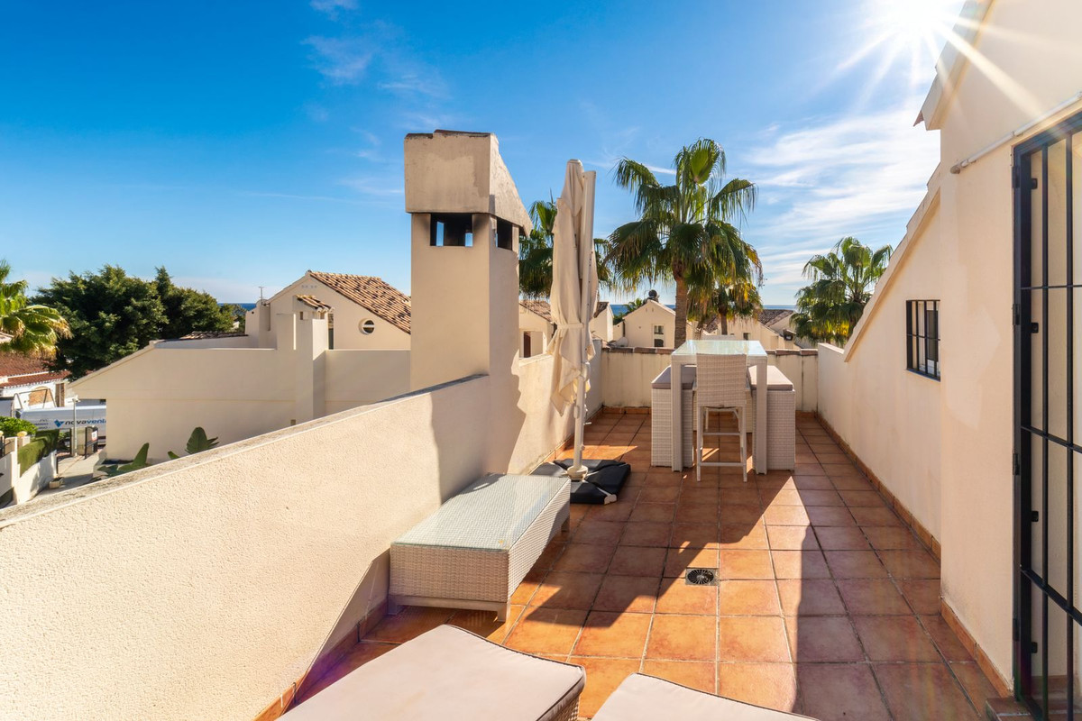 Huis te koop in Costabella | 4 slaapkamers H5286457