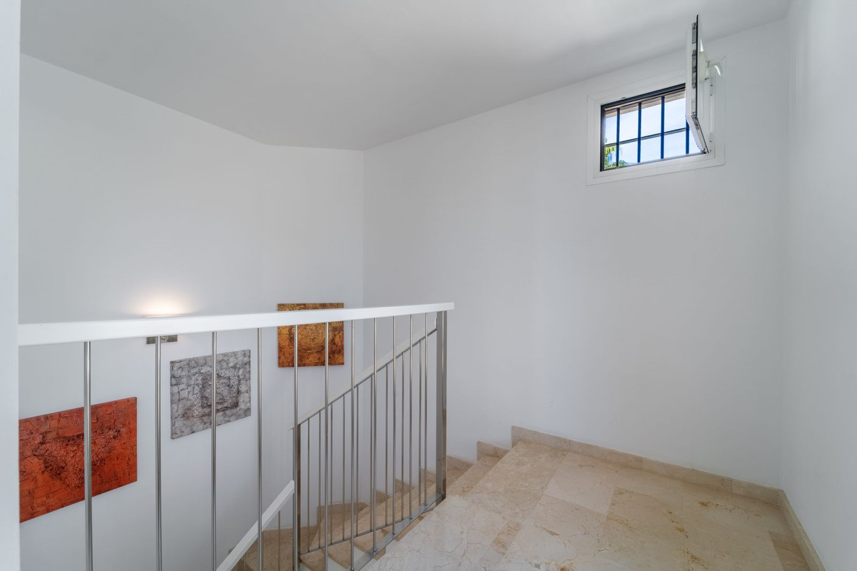 Huis te koop in Costabella | 4 slaapkamers H5286457