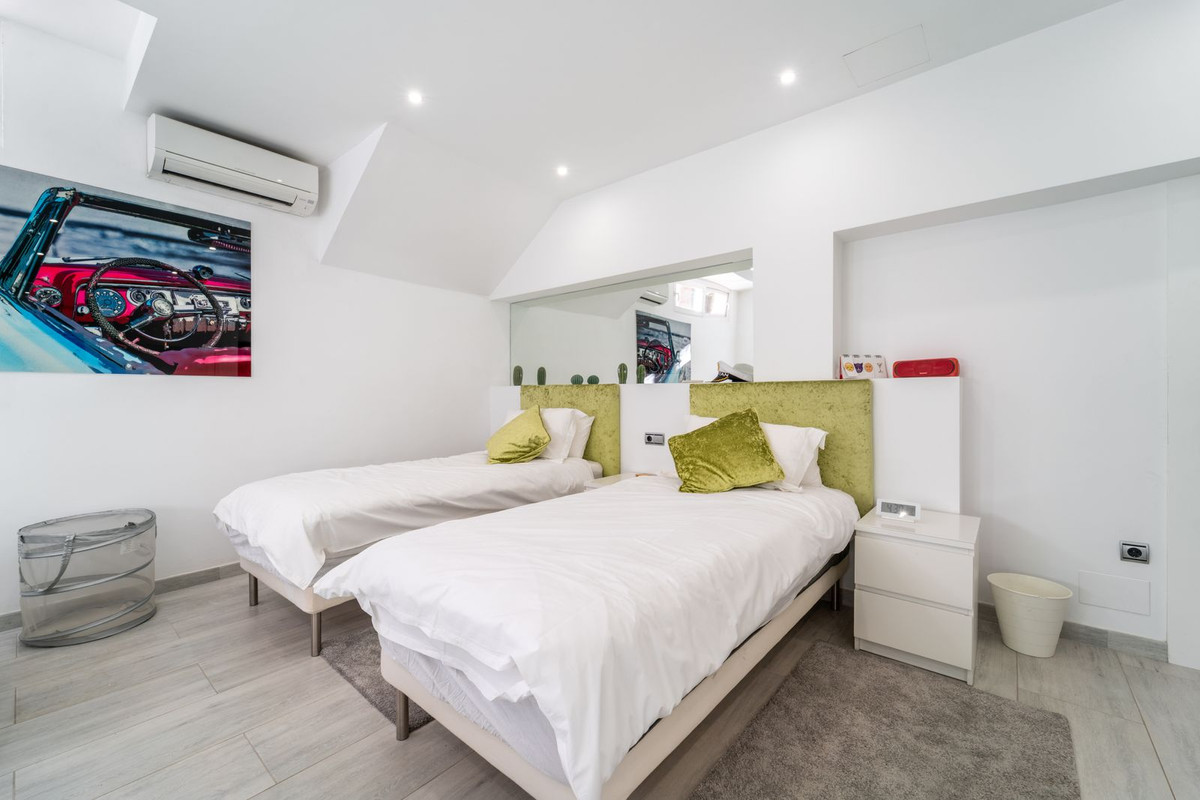 Huis te koop in Costabella | 4 slaapkamers H5286457