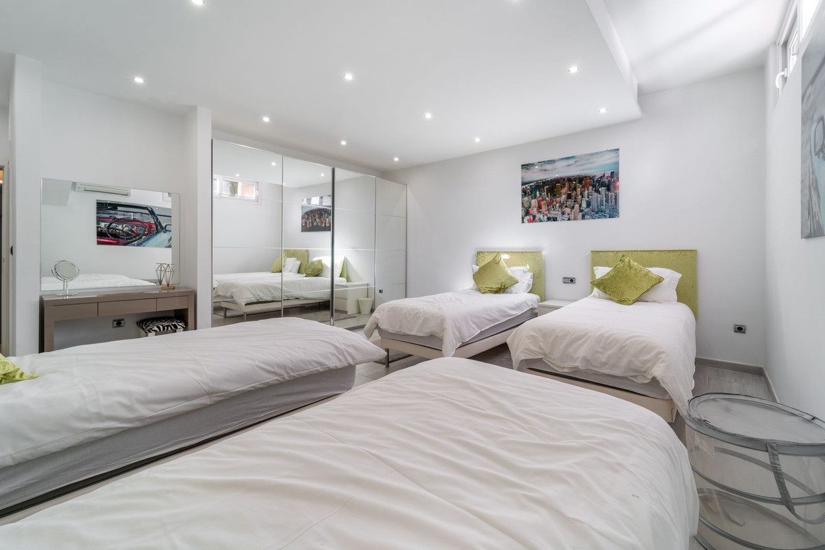 Huis te koop in Costabella | 4 slaapkamers H5286457