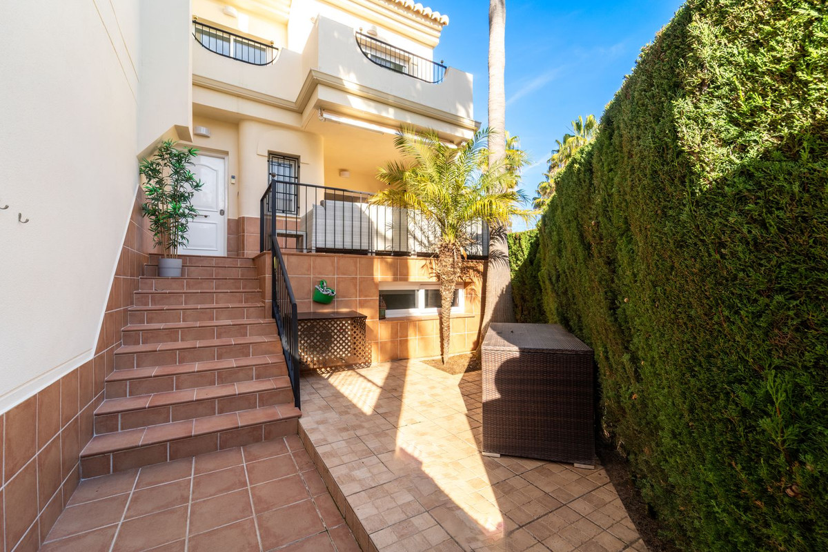 Huis te koop in Costabella | 4 slaapkamers H5286457