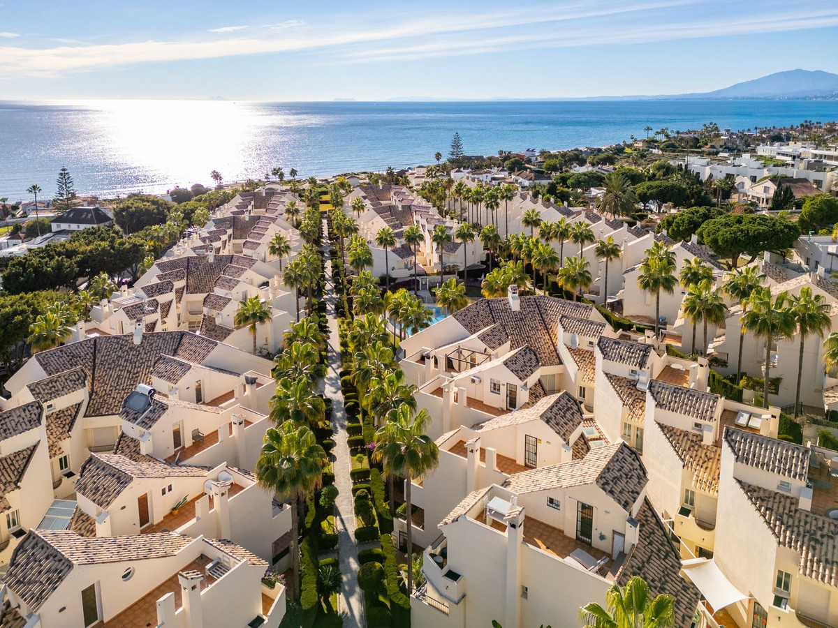 Huis te koop in Costabella | 4 slaapkamers H5286457