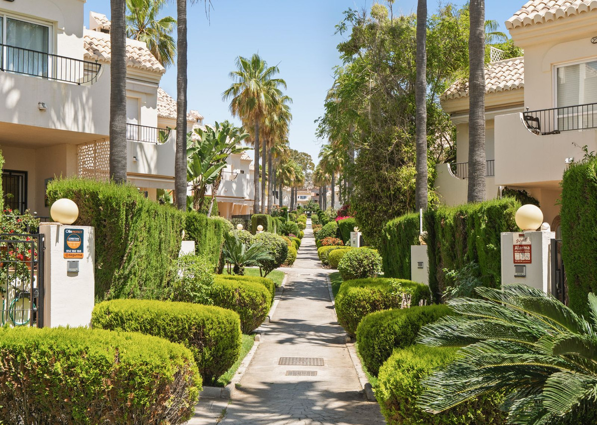 Huis te koop in Costabella | 4 slaapkamers H5382004