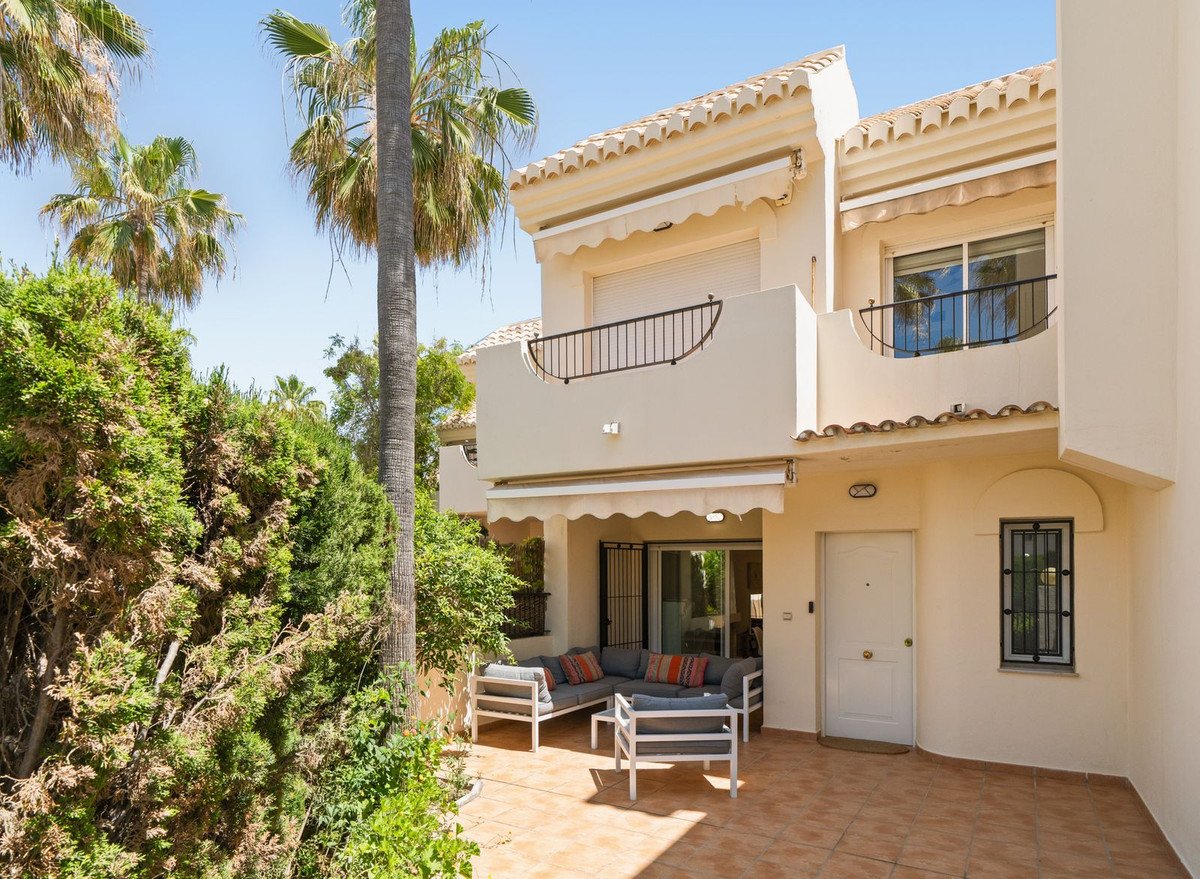 Huis te koop in Costabella | 4 slaapkamers H5382004