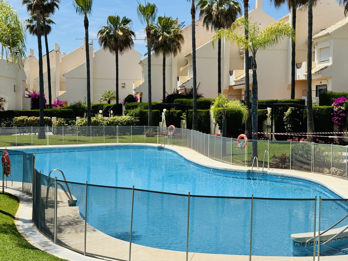 Huis te koop in Costabella | 3 slaapkamers H5402035