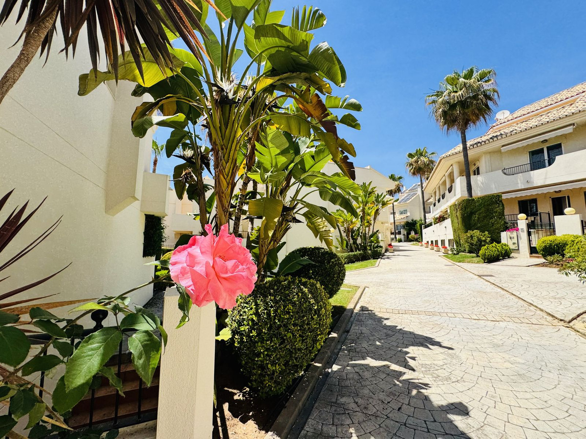 Huis te koop in Costabella | 3 slaapkamers H5402035