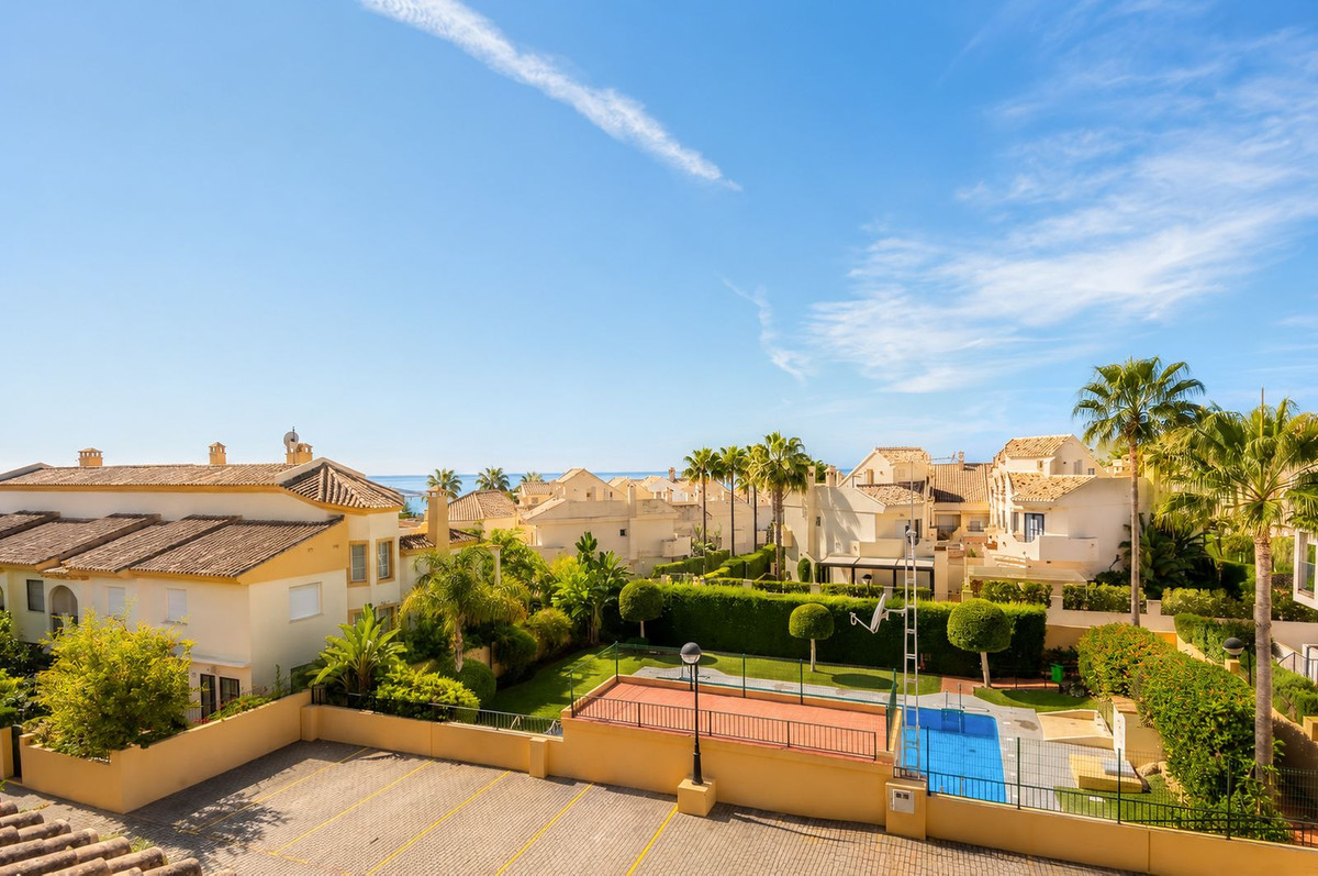 Huis te koop in Costabella | 4 slaapkamers H5449246