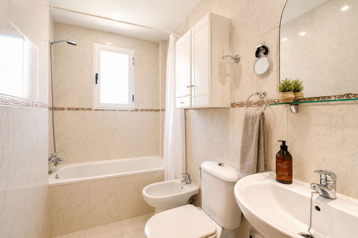 Huis te koop in Costabella | 4 slaapkamers H5449246
