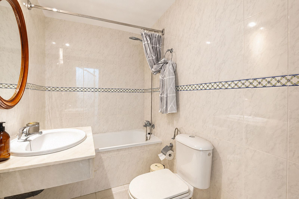Huis te koop in Costabella | 4 slaapkamers H5449246