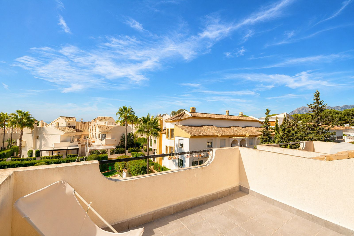Huis te koop in Costabella | 4 slaapkamers H5449246