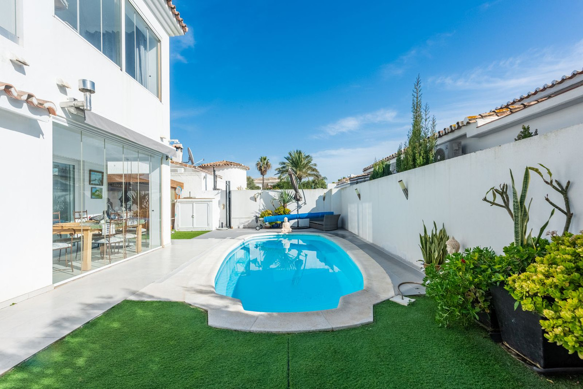 Detached Villa for sale in Costalita | 3 bedrooms H5040694