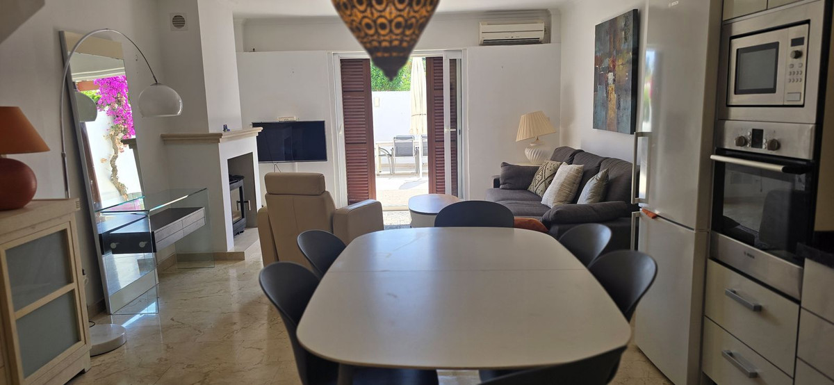 Townhouse for sale in Costalita | 3 bedrooms H5050165