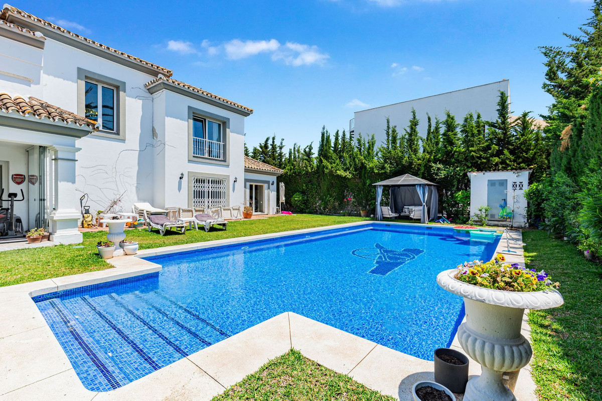 Huis te koop in Costalita | 4 slaapkamers H5516758