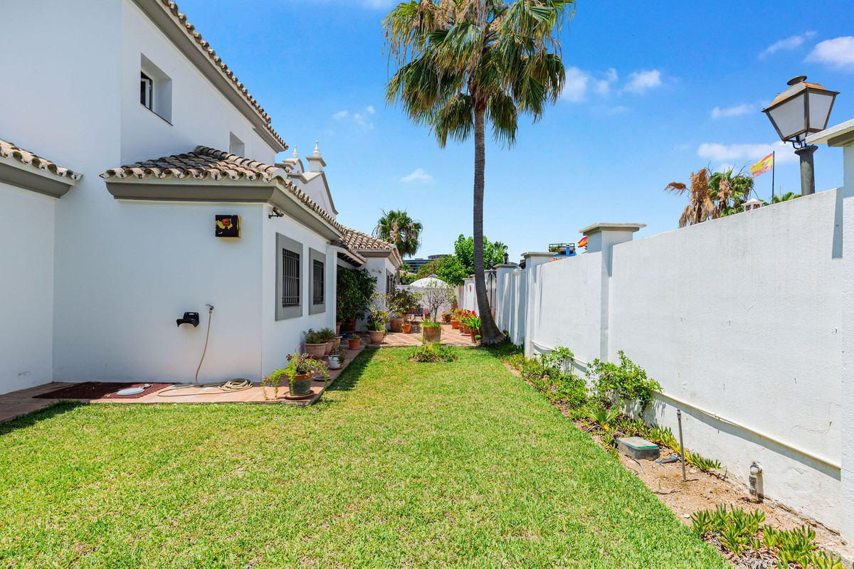 Huis te koop in Costalita | 4 slaapkamers H5516758