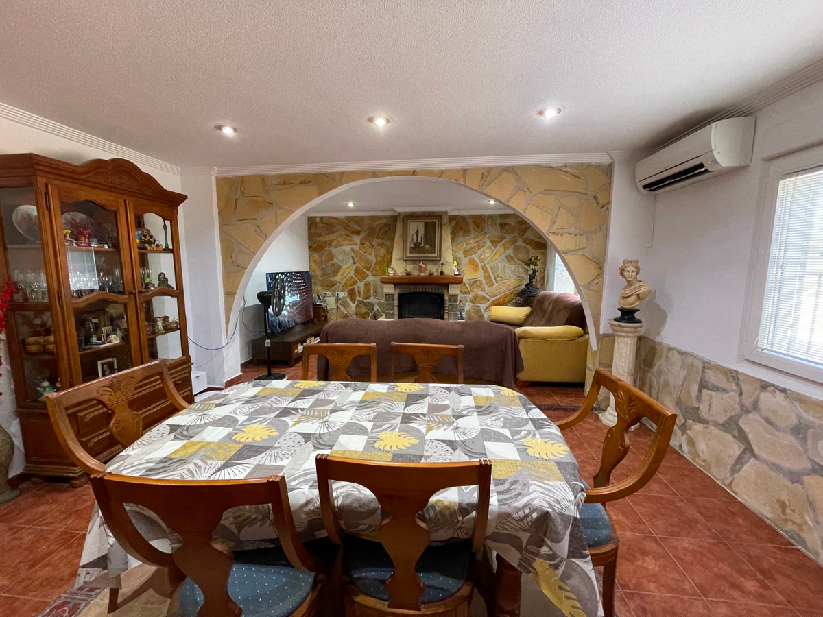 Huis te koop in Crevillent | 4 slaapkamers H5052811