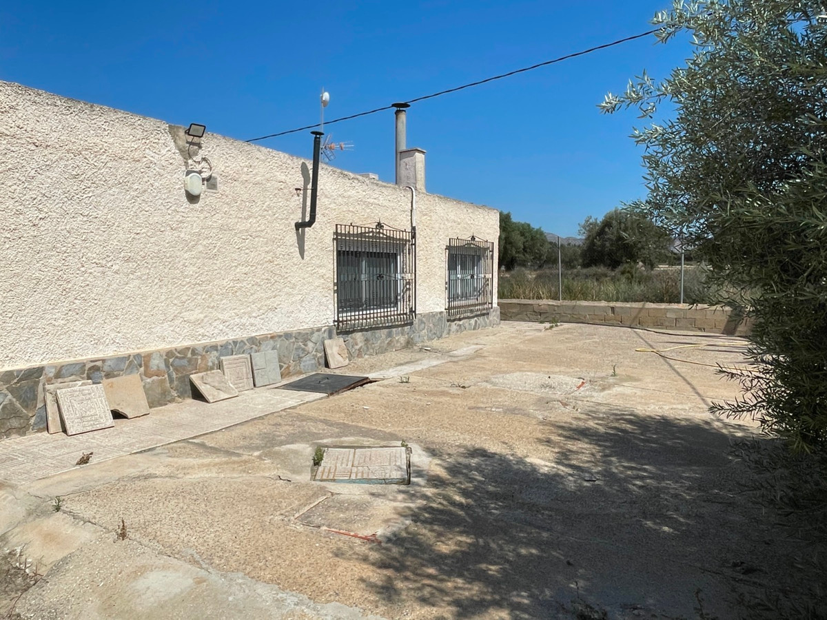 Huis te koop in Crevillent | 4 slaapkamers H5052811