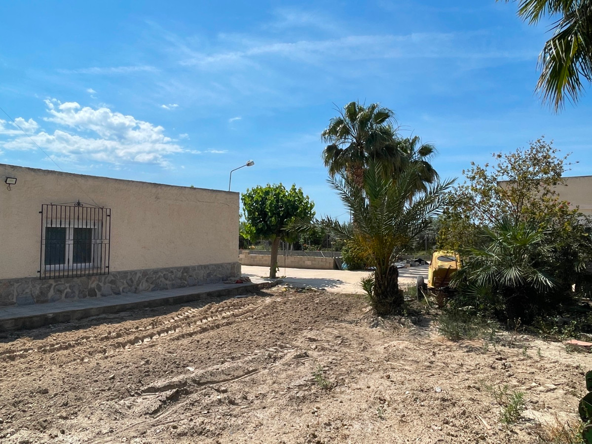 Huis te koop in Crevillent | 4 slaapkamers H5052811