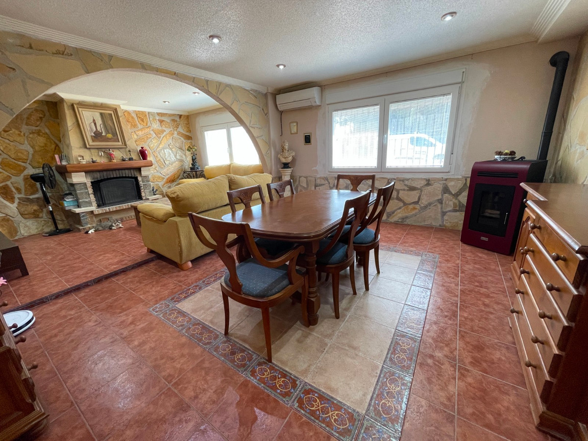 Huis te koop in Crevillent | 4 slaapkamers H5052811