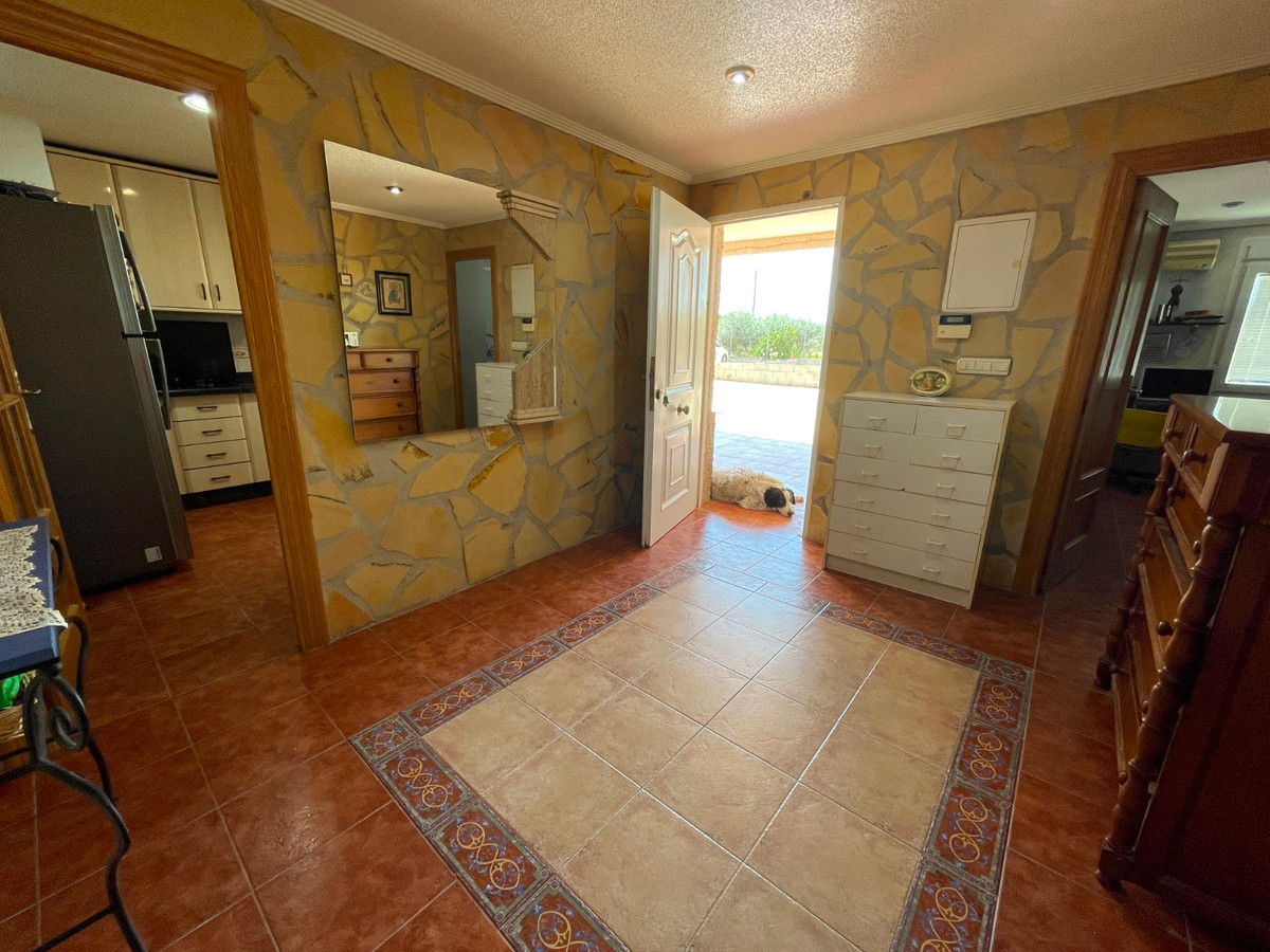 Huis te koop in Crevillent | 4 slaapkamers H5052811