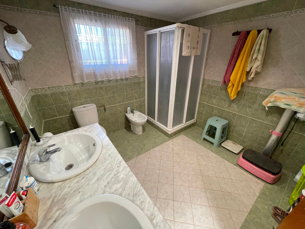 Huis te koop in Crevillent | 4 slaapkamers H5052811