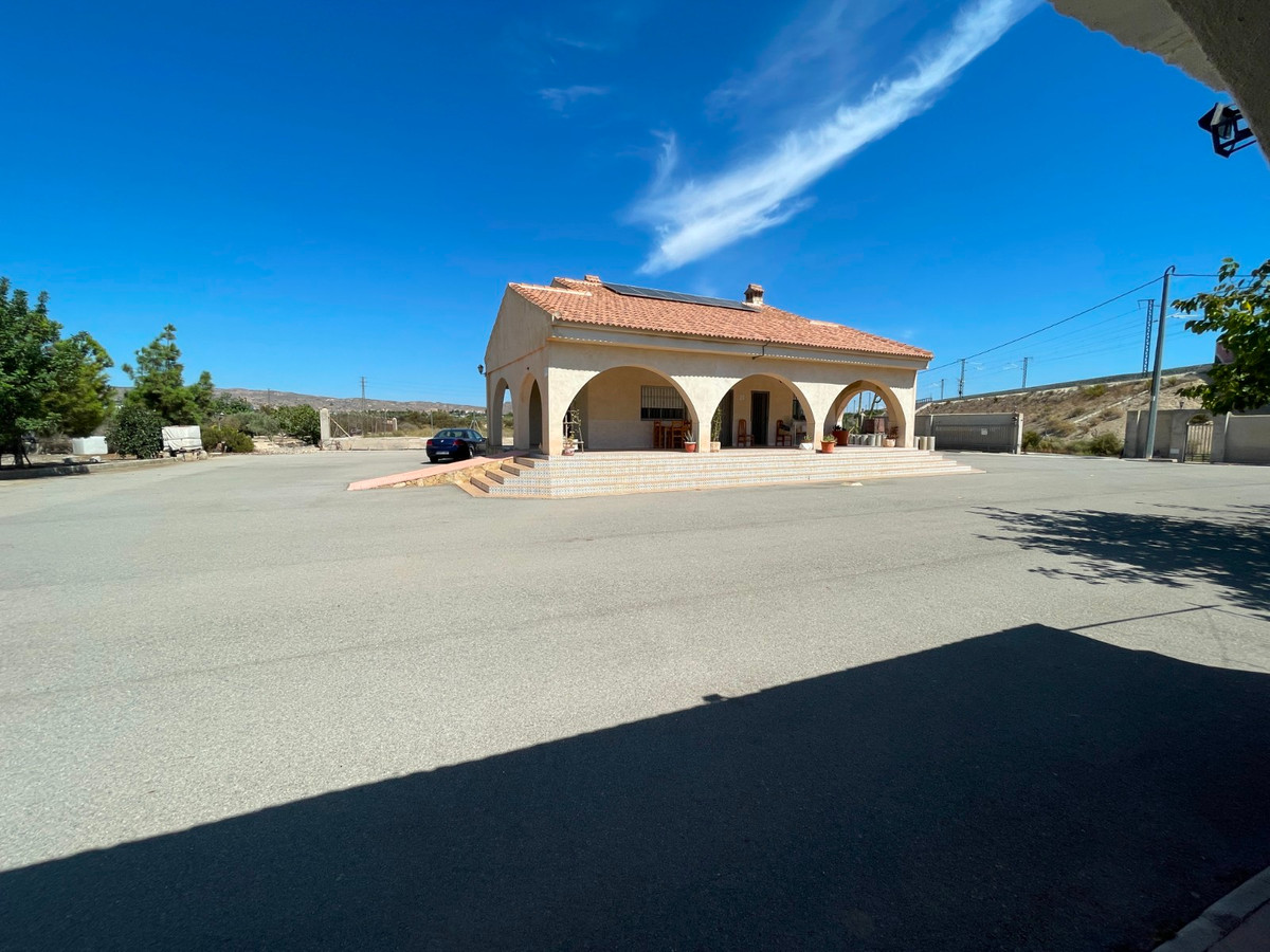 Huis te koop in Crevillent | 3 slaapkamers H5172913