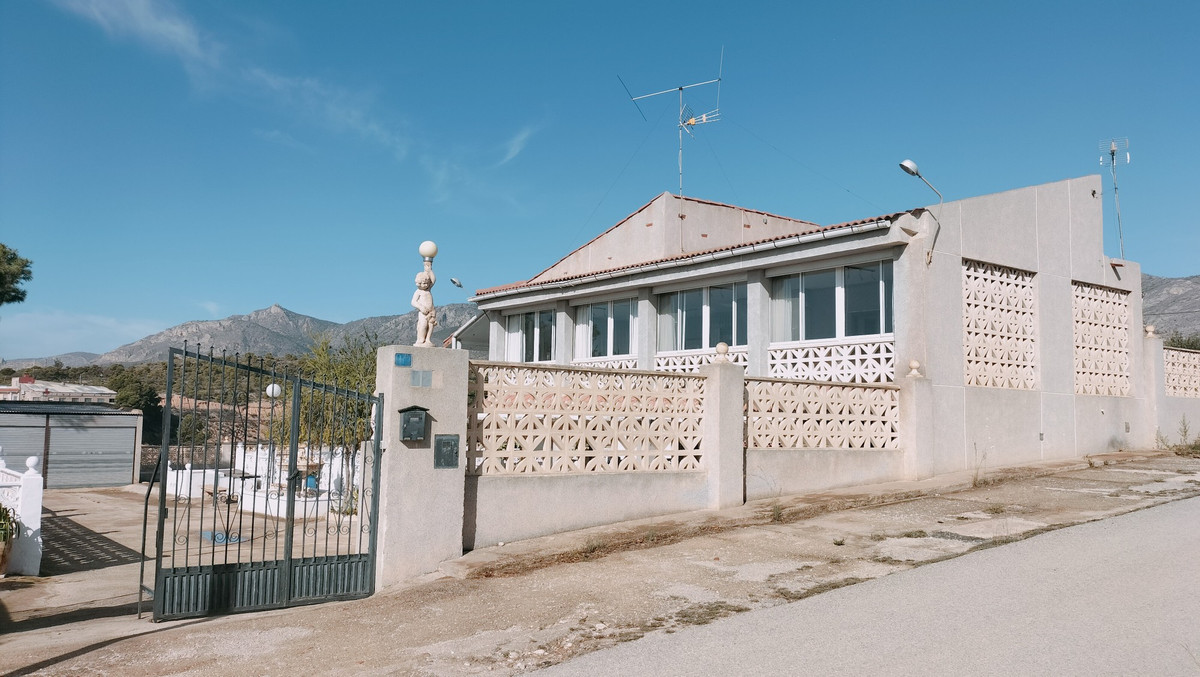 Huis te koop in Crevillent | 6 slaapkamers H5213932